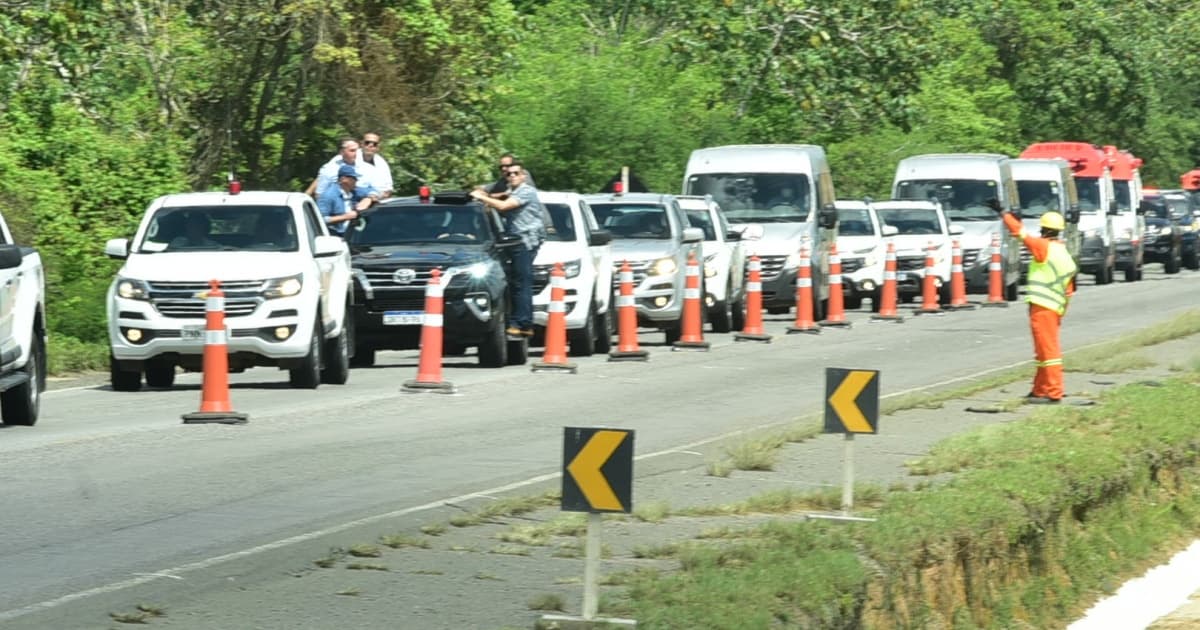 carros em fila,e ngarrafamento