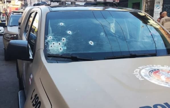 Viatura da PM é atingida por tiros no bairro de Tancredo Neves, em Salvador