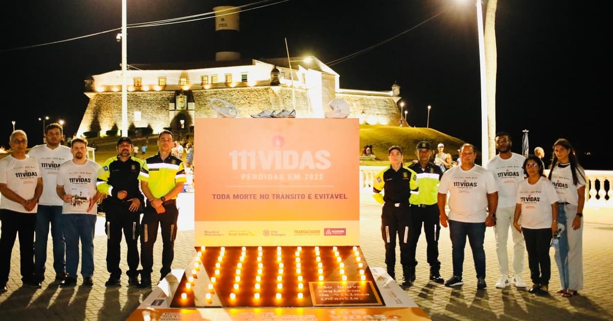 Painel é instalado em memória às vítimas de trânsito no Farol da Barra