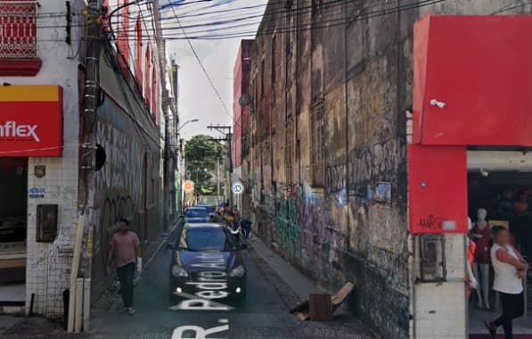 Com aumento de fluxo na Av. Sete, trânsito é bloqueado em rua do Centro de Salvador; veja alternativas