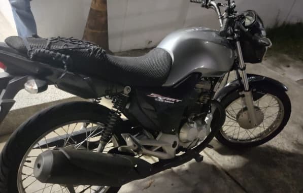 Adolescente é apreendido por PM após ser encontrado com moto roubada na Ribeira