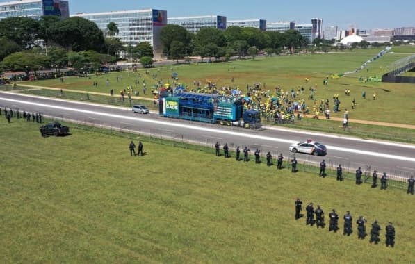 Domingo registra manifestações esvaziadas em Brasília e em Salvador contra indicação de Flávio Dino ao STF