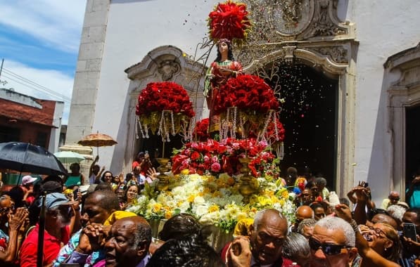 Devotos realizam homenagens a Santa Luzia em Salvador; confira programação do festejo popular 