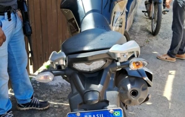 Operação apreende drogas e moto adulterada  em Cajazeiras XI