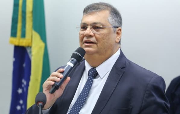 Ministros vão se licenciar para votar a favor de Dino