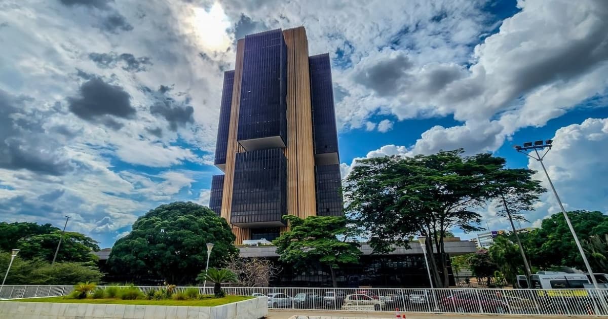 BC reduz taxa de juros em 0,5 p.p. e Selic termina 2023 em 11,75%