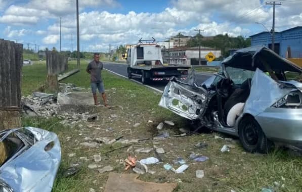 Carro capota e deixa 3 feridos em Salvador; motorista ficou preso às ferragens