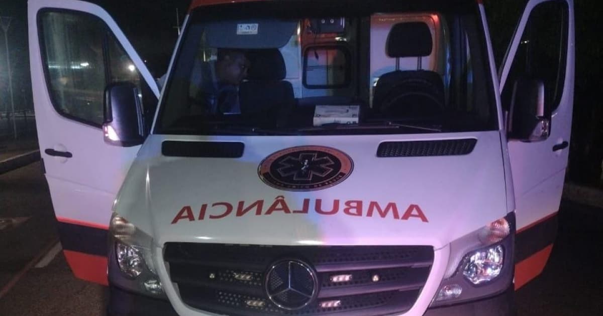 Ambulância do Samu roubada é recuperada pela PM na Avenida Paralela 