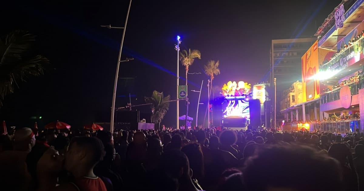 VÍDEO: Foliões passam por momento de queda de luz no Circuito Barra-Ondina