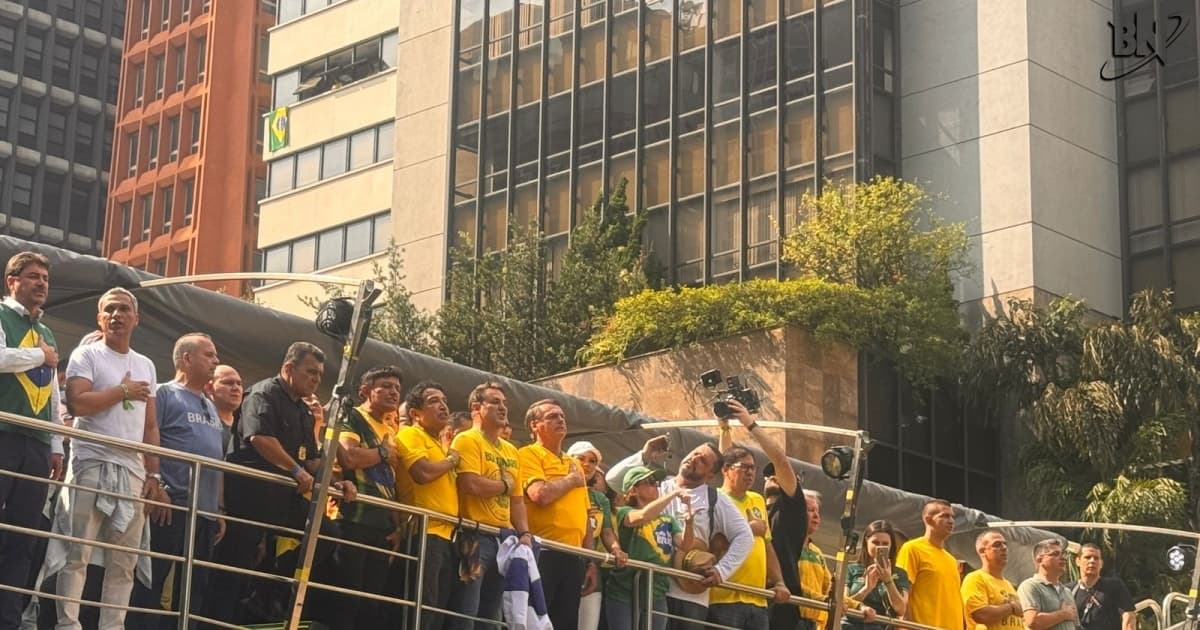 "Do lado certo da história", afirma deputado Gustavo Gayer em ato a favor de Bolsonaro