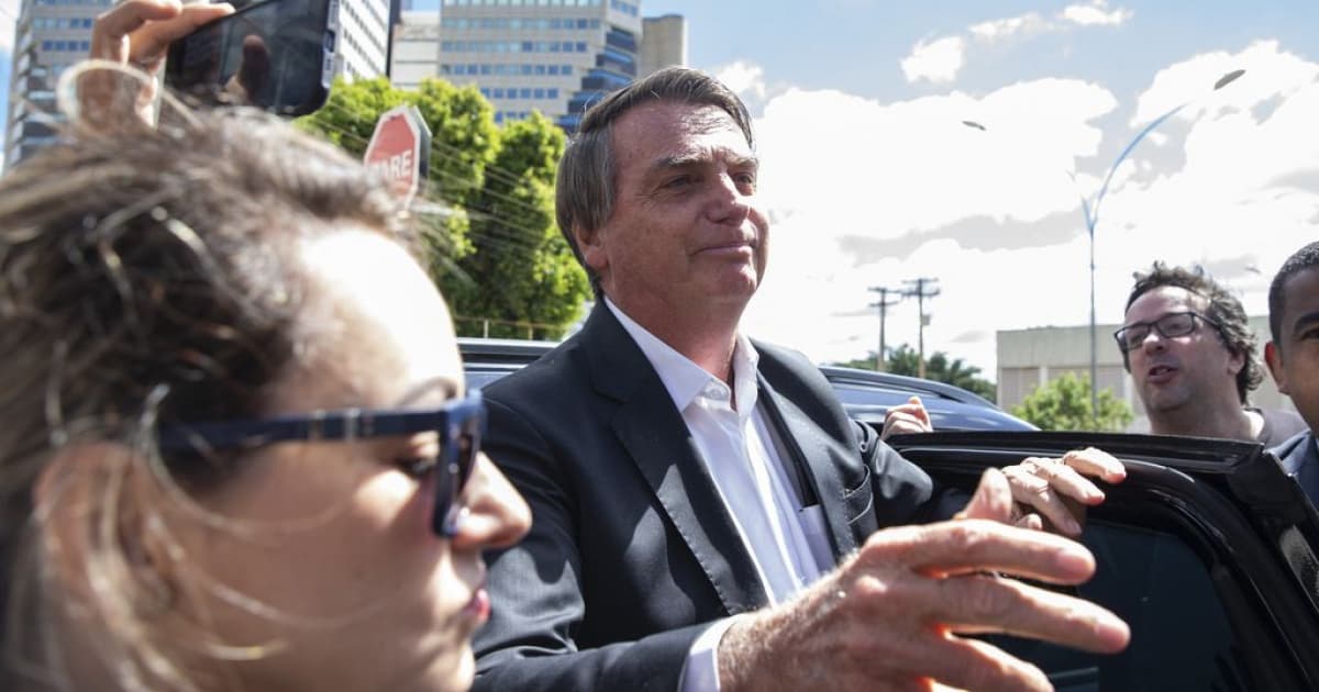 Bolsonaro presta depoimento à Polícia Federal nesta terça-feira