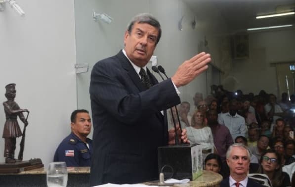 "Cortou cabeça do MDB de Feira e entregou em bandeja ao PT de Salvador", diz Colbert sobre executiva do MDB