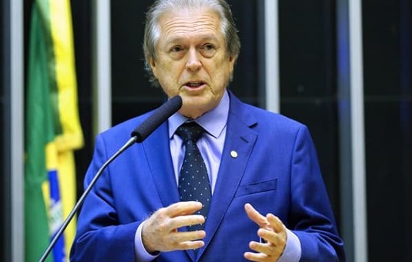 Luciano Bivar acusa mulher do novo presidente do União Brasil de roubar cofre