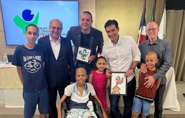 Presidente da Comissão de Combate ao Câncer homenageia Leo Prates em cerimônia no GACC