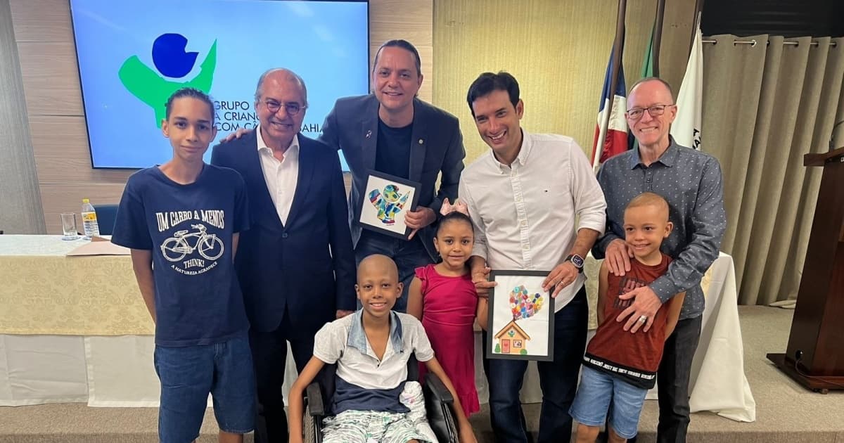 Presidente da Comissão de Combate ao Câncer homenageia Leo Prates em cerimônia no GACC