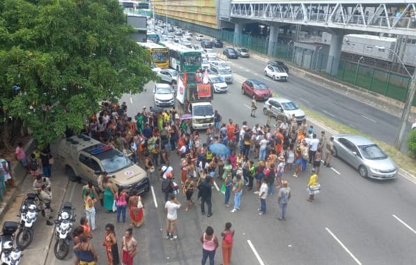VÍDEO: Protesto deixa trânsito lento no Iguatemi nesta terça-feira