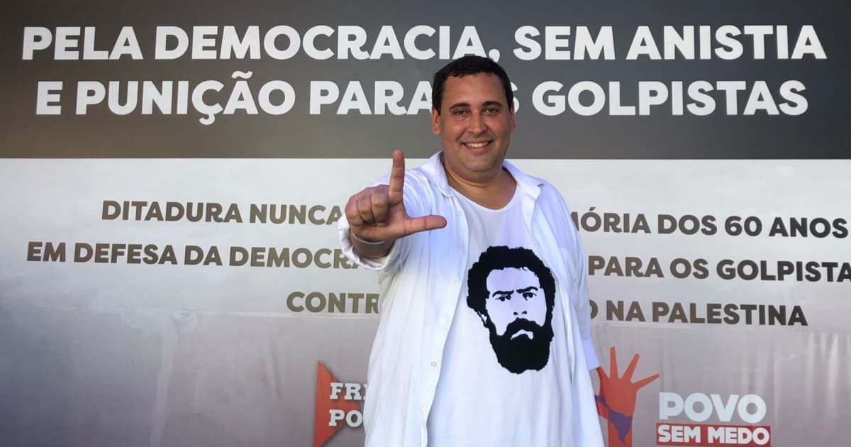 "Dia de celebrar a vitória da república brasileira sobre a tentativa de golpe", afirmou Éden no ato em defesa da democracia 