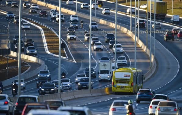 Pagamento de IPVA com desconto de 8% termina nesta quinta-feira para veículos com final de placa 2 