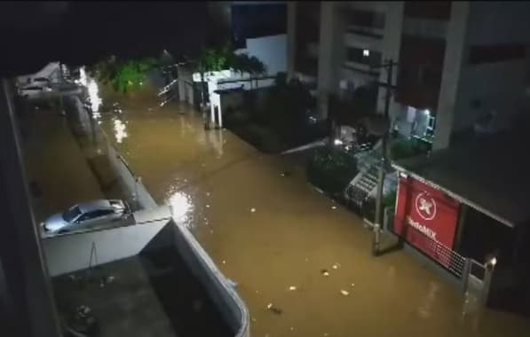 VÍDEO: Pancadas de chuva, trovoadas e possibilidade de granizo devem manter Salvador em alerta nesta terça 