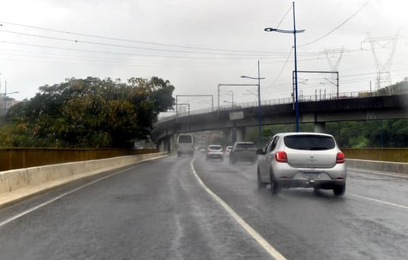 Transalvador ressalta que direção defensiva colabora para redução de acidentes no período de chuva