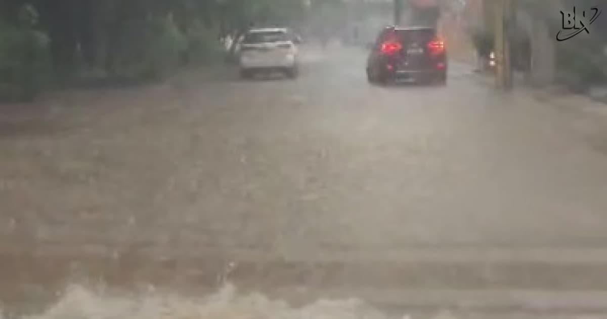 VÍDEO: Fortes chuvas causam alagamento no bairro da Pituba, em Salvador nesta terça-feira