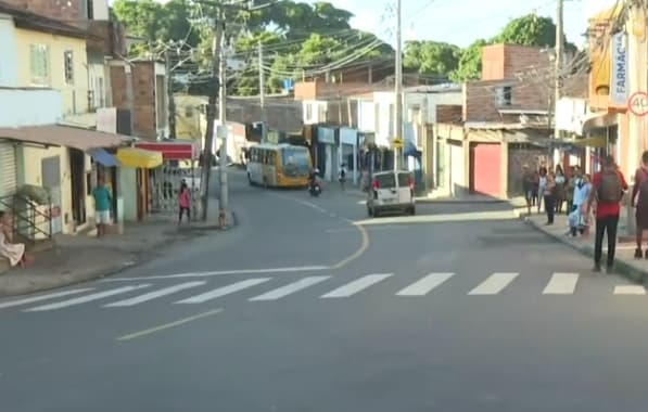 Ônibus deixam de circular na Vila Verde, em Mussurunga, após troca de tiros no bairro