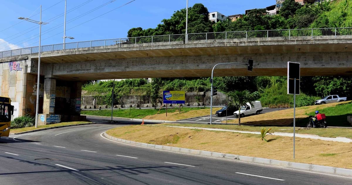 Congestionamentos na Av. Suburbana seguem reduzidos após novo retorno  na saída do túnel Pirajá-Lobato
