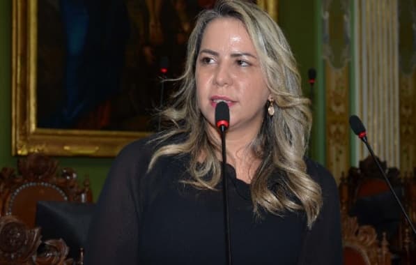 Recém-filiada, Débora Santana assume a liderança da bancada do PDT na Câmara de Salvador