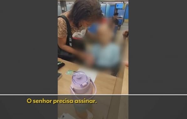 VÍDEO: Mulher leva cadáver em cadeira de rodas ao banco para sacar empréstimo de R$17 mil 