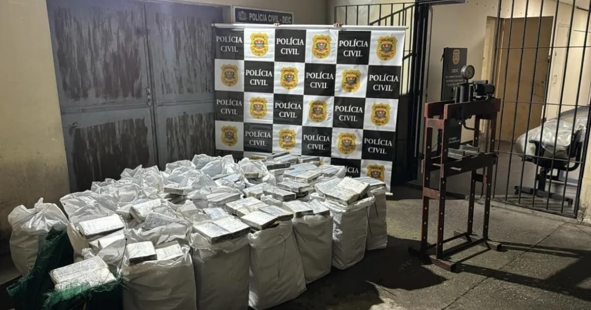 1 tonelada de cocaína encontrada pela Polícia Civil do Estado de São Paulo.