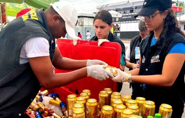 Procon e Vigilância Sanitária apreendem e descartam bebidas impróprias para consumo 