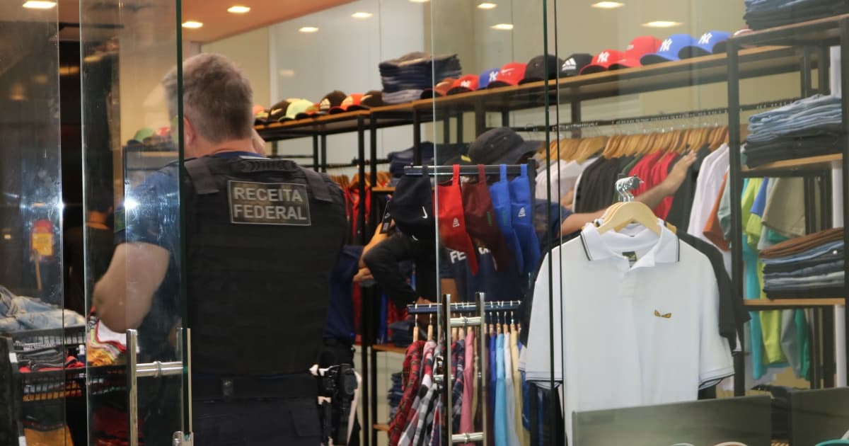 Receita Federal apreende 328 volumes de roupas falsificadas em estabelecimentos de Salvador