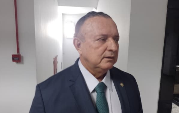  Jerônimo parte para missão internacional e Adolfo Menezes assume interinamente por 10 dias 