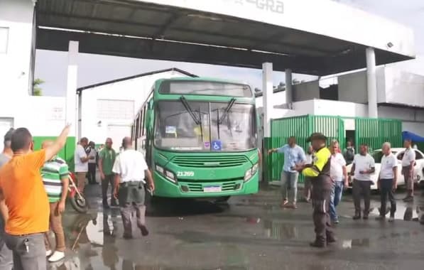 Ônibus podem atrasar saída das garagens nesta sexta, decisão acontece na tarde de hoje