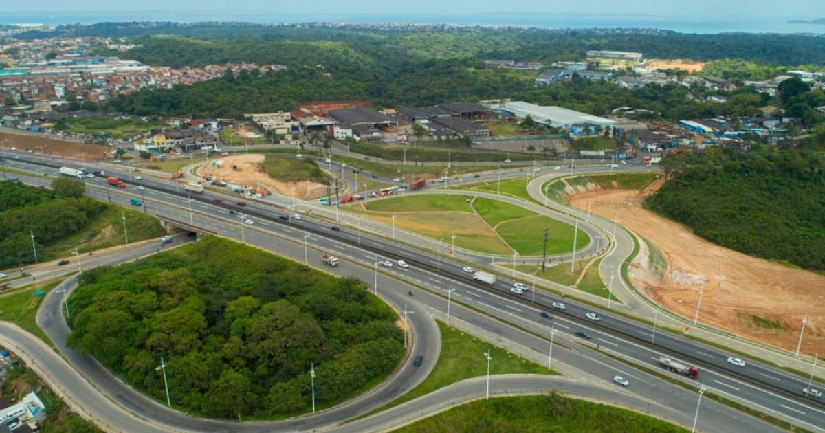 Trecho da BR-324 em Salvador terá tráfego alterado para obra de duplicação de adutora