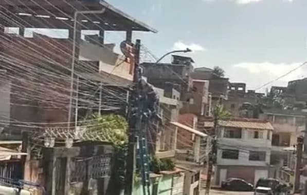 VÍDEO: Terceirizado da Coelba sofre descarga elétrica em Plataforma  