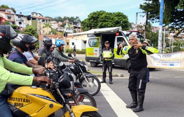 Transalvador realiza ações para conscientizar motociclistas sobre acidentes nesta quinta-feira 