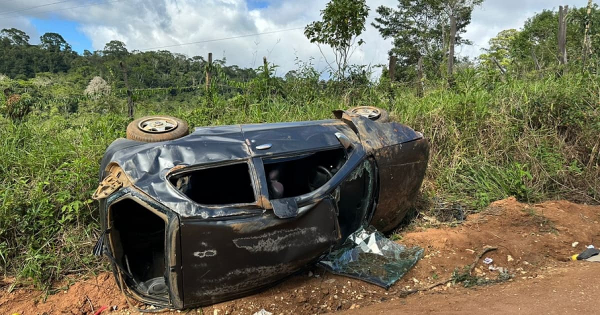 Produtor rural morre após carro capotar em estrada vicinal no Sudoeste baiano