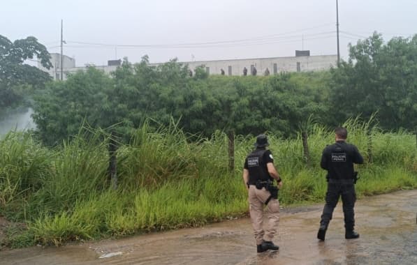 Homem armado tenta invadir Complexo da Mata Escura e é impedido pela polícia