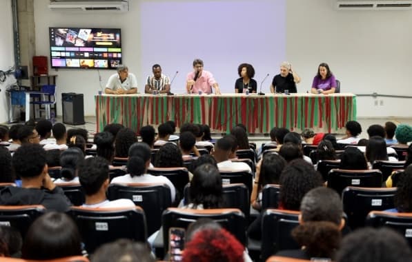 Feira das Profissões na Ufba reúne cerca de 870 estudantes da rede estadual de ensino