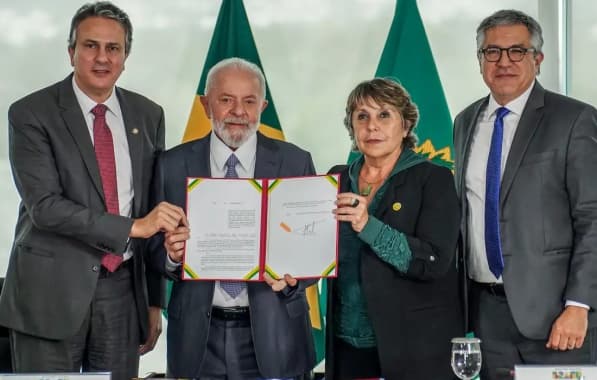 Lula sanciona lei que promove política nacional de cuidado às pessoas com Alzheimer