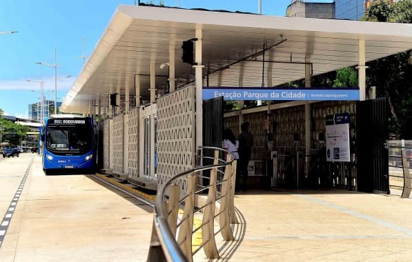 Nova linha do BRT passa a atender estações do Itaigara e Parque da Cidade em Salvador