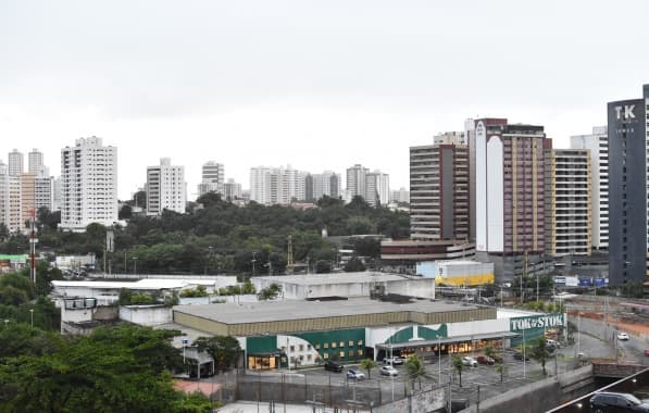 Previsão do tempo: Domingo será de tempo fechado, com possibilidade de chuva a qualquer hora do dia 