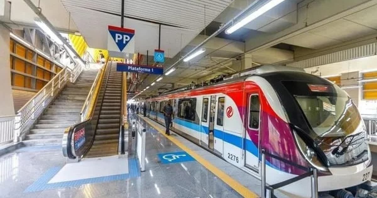 Grupo danifica catraca ao invadir estação do metrô de Salvador neste domingo