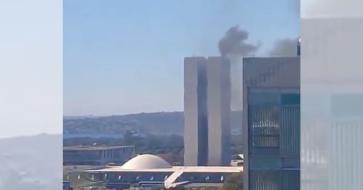 VÍDEO: Fumaça em prédio do Congresso Nacional assusta moradores de Brasília