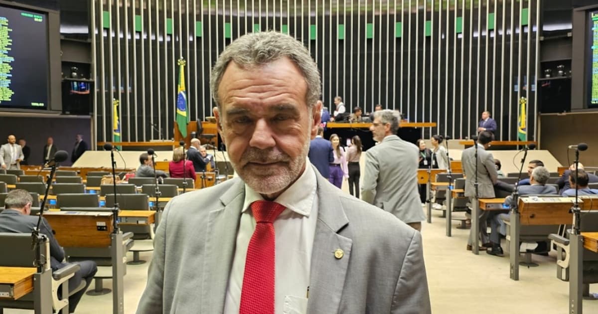 Deputado Daniel Almeida conversa com o BN no Plenário da Câmara