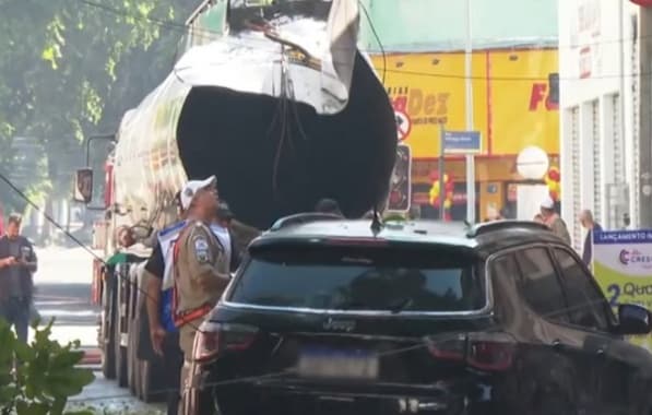 VÍDEO: Explosão de caminhão-tanque de gasolina causa destruição no Rio