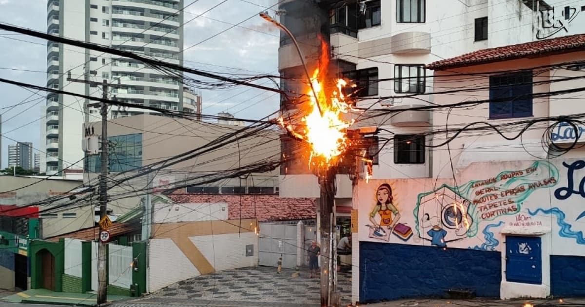 VÍDEO: Fiação pega fogo em poste e assusta moradores do Candeal, em Salvador