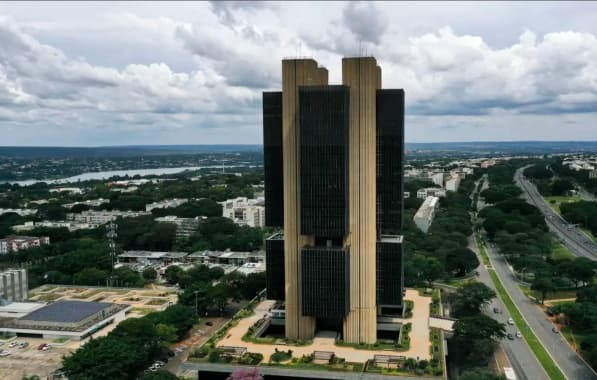 "Banco Central é página virada", diz ministro após reunião com Lula