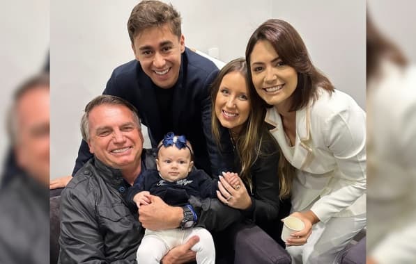 Carlos Bolsonaro reclama após pai posar com bebê de Nikolas Ferreira: “Com a minha não”